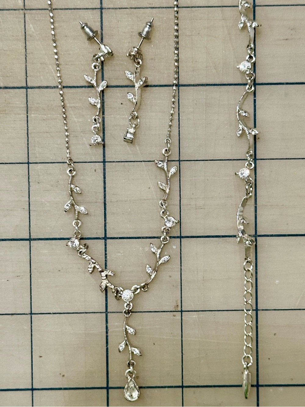 Vintage 90s/Y2K 1928 Art Nouveau/Art Deco Styled Jewelry Set - Y Necklace